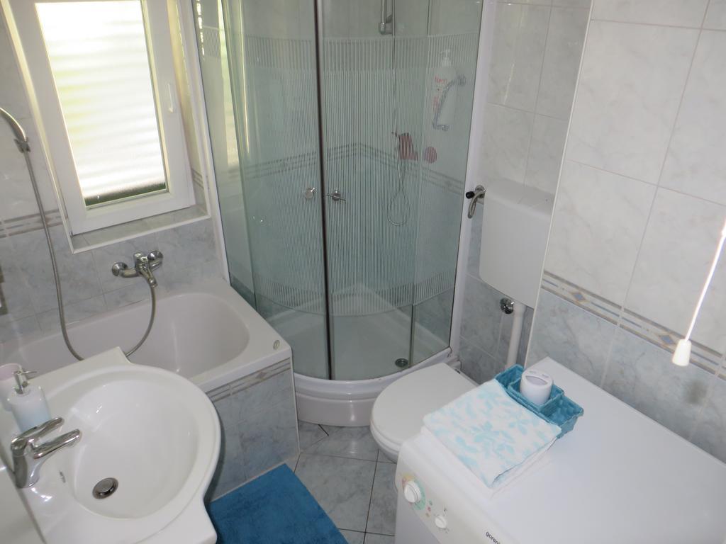 Apartment Simaris - Spacious With Terrace And Sea View Šibenik Eksteriør bilde