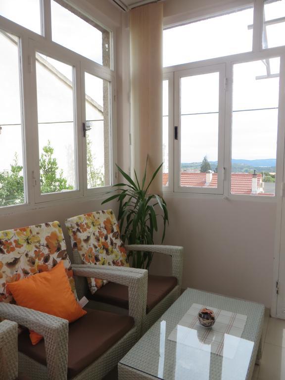 Apartment Simaris - Spacious With Terrace And Sea View Šibenik Eksteriør bilde